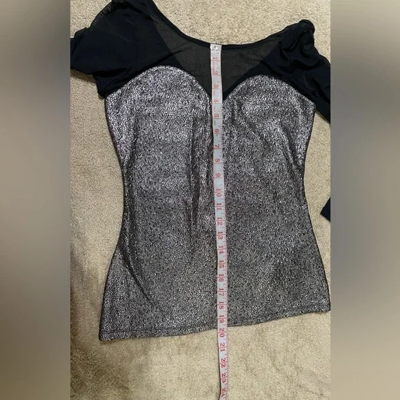 GUESS Mesh Top Size Small - Picture 6 of 7